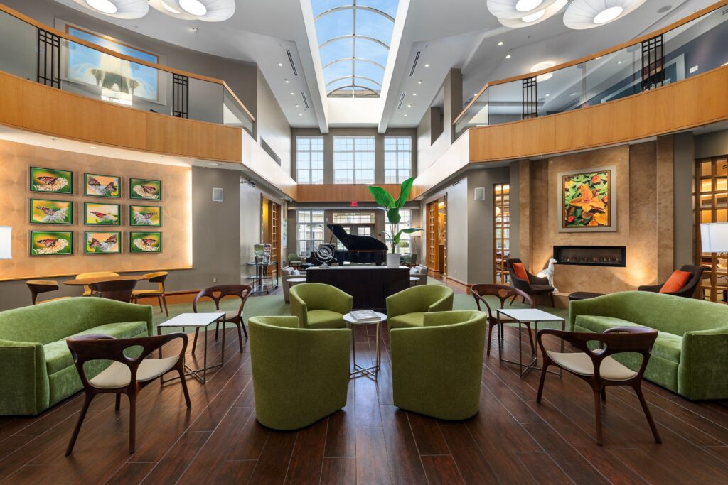 What Makes a Senior Living Community Feel Like Home in West Bloomfield?